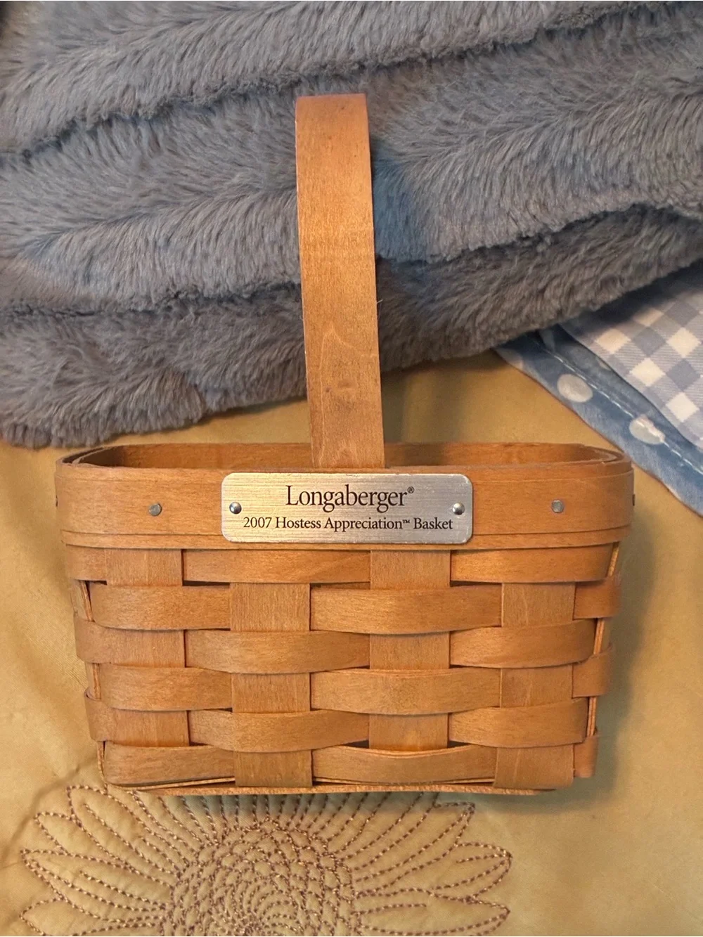 Longaberger Vintage Natural Brown Woven Wood Handled Basket